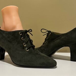Vintage Italian Escada Elegant Suede Olive Lace-Up Women's Ankle Booties